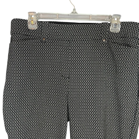 Maurices black and white leggings pull on size large - Picture 2 of 11